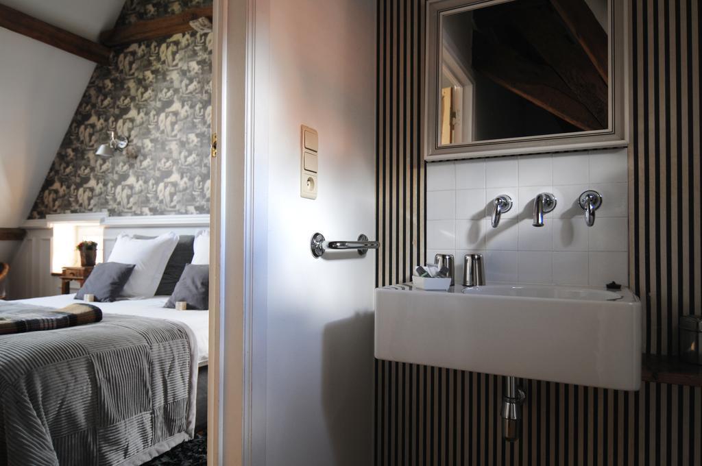 B&B Number 11 Exclusive Guesthouse Μπριζ Εξωτερικό φωτογραφία